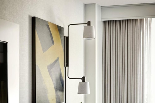 King Room Near Dream Catcher Ventures SAN 14 Luxury Bookings