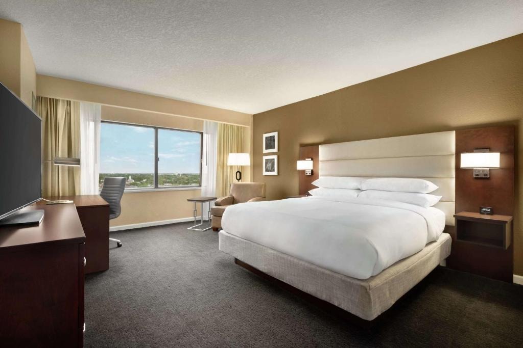 King Room Near Orlando Urban Trail ORL Luxury Bookings