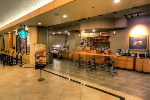 Queen Room Near Quick Repair Store ORL 9 Luxury Bookings