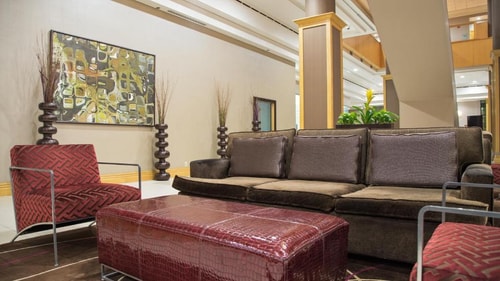 Queen Room Near Quick Repair Store ORL 6 Luxury Bookings