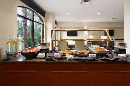 King Suite Near Myron Patridge Track Stadium LAS 8 Luxury Bookings