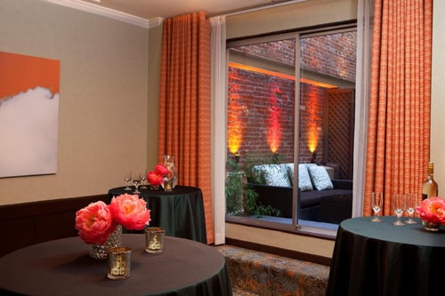 Queen Room Near Dragon Gate Chinatown SF SAN 13 Luxury Bookings