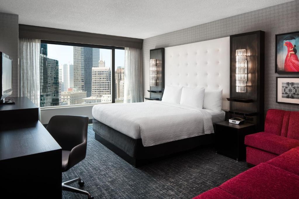 King Guest Room Near LinkedIn SAN Luxury Bookings