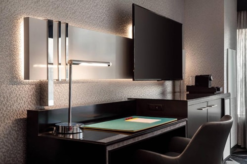 King Guest Room Near LinkedIn SAN 3 Luxury Bookings