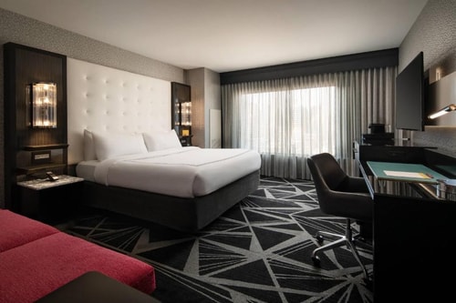 King Guest Room Near LinkedIn SAN 1 Luxury Bookings