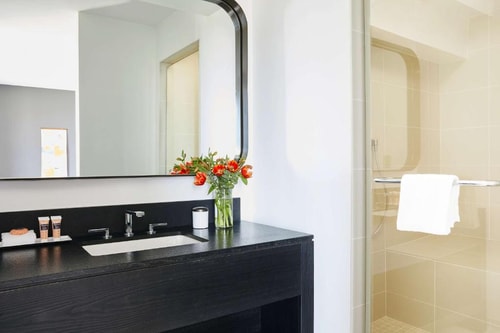 King Room Near  Sequoia Living SAN 4 Luxury Bookings