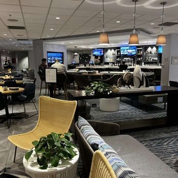 King Room Near In n Out Burger SAN 7 Luxury Bookings