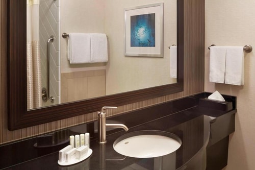 King Room Near In n Out Burger SAN 1 Luxury Bookings