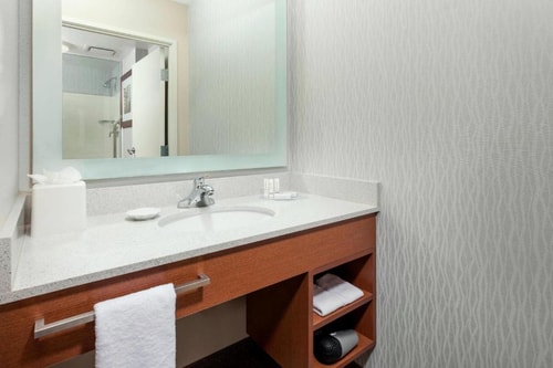 King Studio Near Roc Bar CHI 7 Luxury Bookings