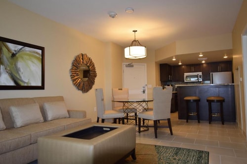 One Bedroom Suit Near Tracker Boat Center LAS 6 Luxury Bookings