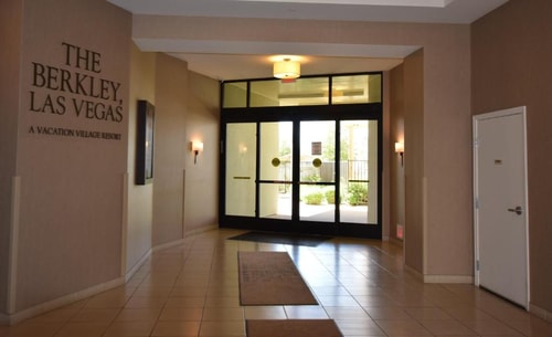One Bedroom Suit Near Tracker Boat Center LAS 10 Luxury Bookings