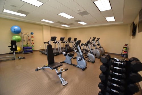 One Bedroom Suit Near Tracker Boat Center LAS 13 Luxury Bookings