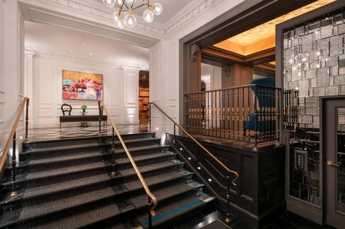 Superior King Room Near Art Meets Architecture SAN 9 Luxury Bookings