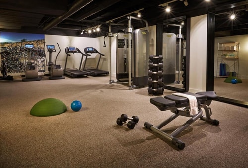 Deluxe King Room Near Bruno Stadium SAN 13 Luxury Bookings