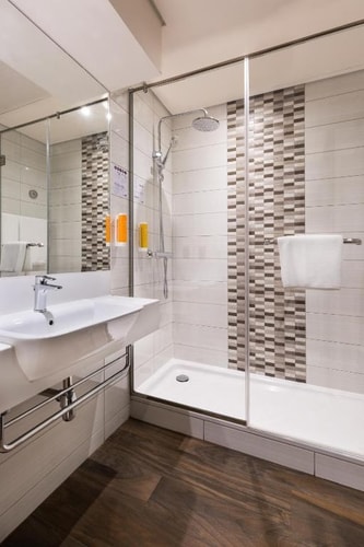 Standard Room Near Ibn Battuta Metro Station 11 Luxury Bookings