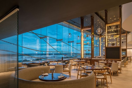 King Room Near Budget Car Rental ORL 4 Luxury Bookings