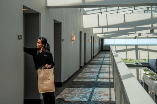 King Room Near Budget Car Rental ORL 9 Luxury Bookings