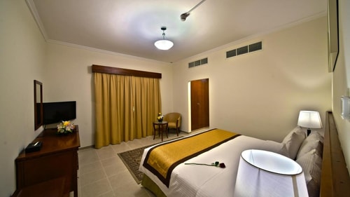 Studio Apartment Near Parking Lot Burjuman Mall 4 Luxury Bookings