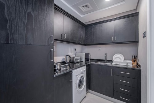 Studio Apartment Near Mashreq Metro Station Ac 4 Luxury Bookings
