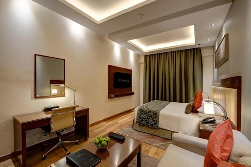 Deluxe Room Near Mashreq Metro Station 1 Luxury Bookings