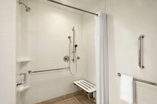 King Room Near Theatre Columbia College CHI 4 Luxury Bookings
