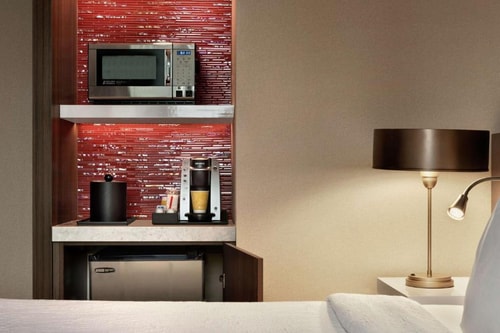 King Room Near Theatre Columbia College CHI 2 Luxury Bookings