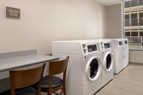 King Room Near Theatre Columbia College CHI 10 Luxury Bookings