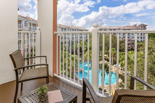 King Room Near The Grande Cove ORL 1 Luxury Bookings