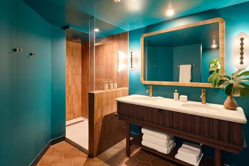 King Studio Room Near Coco Walk MIA 2 Luxury Bookings