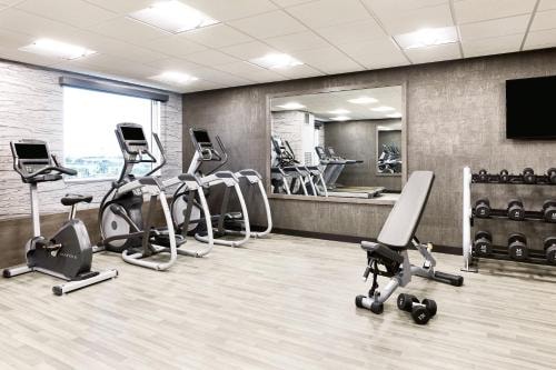 Guest Room Near Wells Fargo Bank MIA 13 Luxury Bookings