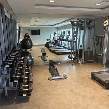 Guest Room Near Anatomy MIA 13 Luxury Bookings