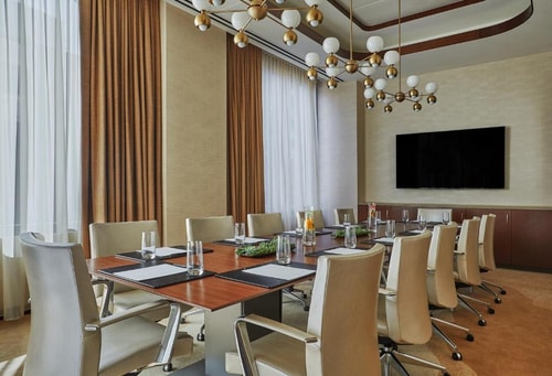 King room Near Somerset CHI 10 Luxury Bookings