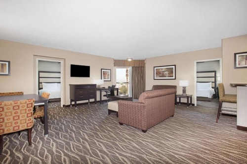 Two Bedroom Suites Near Pageantry Horizon Park LAS 7 Luxury Bookings
