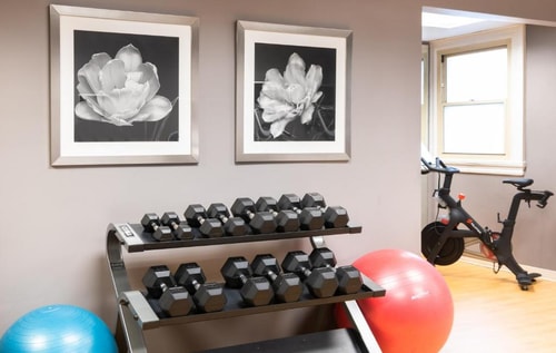 Standard King Near Major General McClelan Park WDC 12 Luxury Bookings