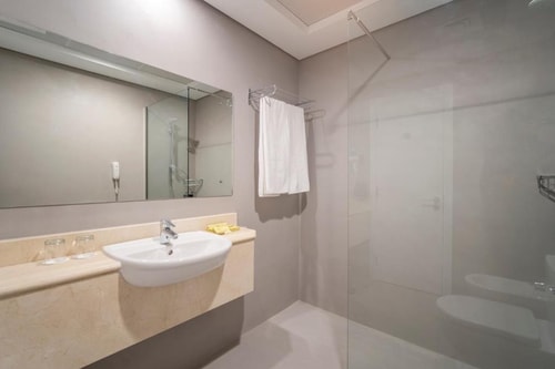 Studio Apartment Near Mashreq Metro Station Ac 5 Luxury Bookings