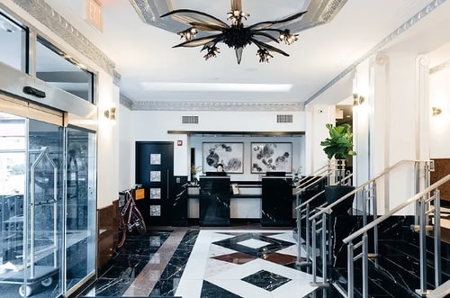 Deluxe King Near Embassy of Rwanda WDC 8 Luxury Bookings