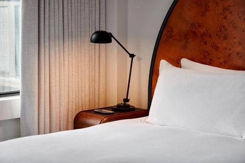 Deluxe King Near Embassy of Rwanda WDC 3 Luxury Bookings