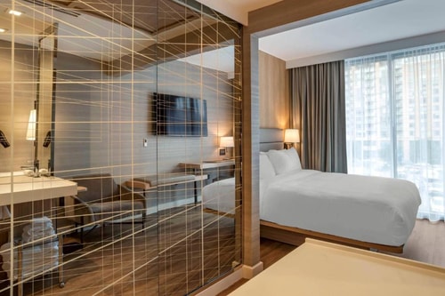 Guest Room Near Council of Teaching Hospitals WDC 2 Luxury Bookings