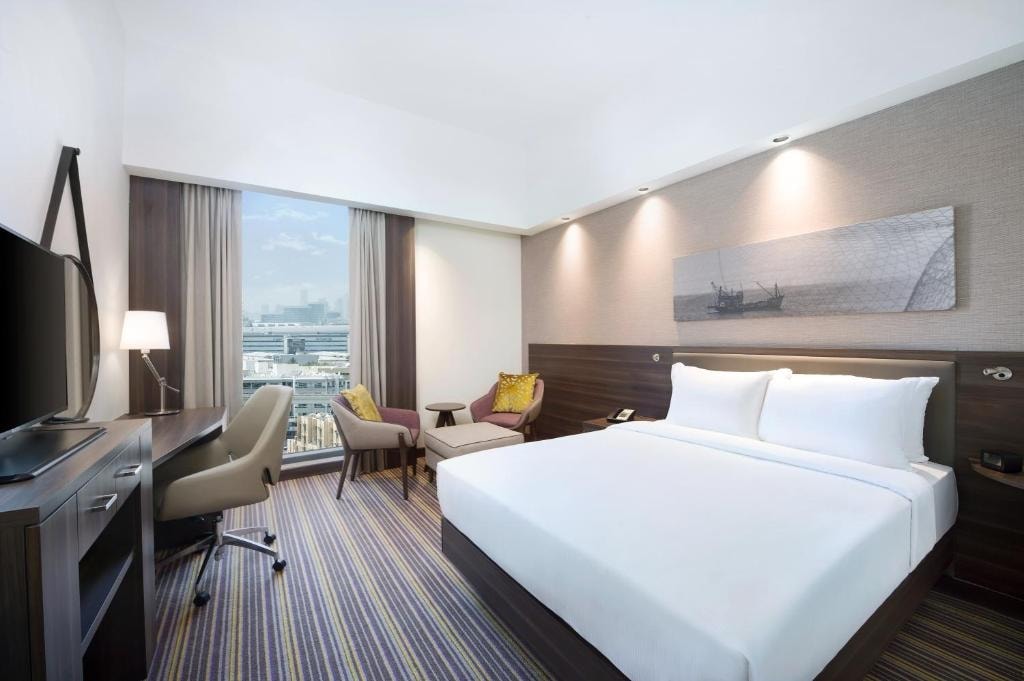 Standard King or Twin Room Near DXB Airport Luxury Bookings