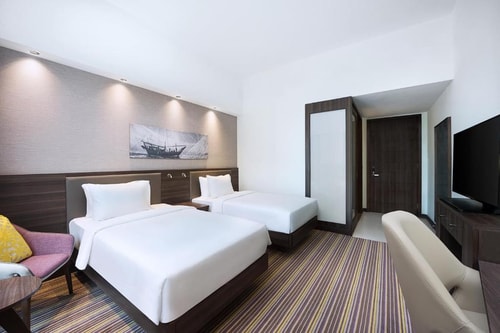 Standard King or Twin Room Near DXB Airport 9 Luxury Bookings