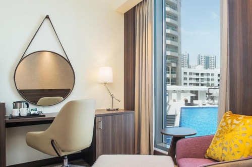 Standard King or Twin Room Near DXB Airport 17 Luxury Bookings
