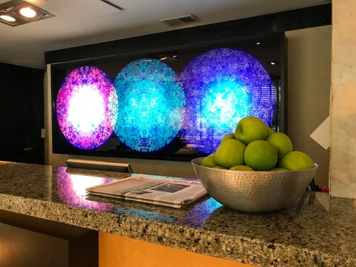 Studio Queen Near Charity Donation Foundation WDC 8 Luxury Bookings