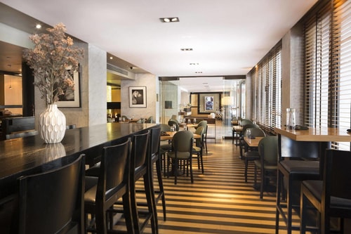 Studio Queen Near Charity Donation Foundation WDC 14 Luxury Bookings