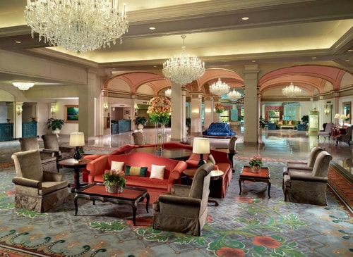 Deluxe Room Near Robert's Restaurant WDC 4 Luxury Bookings