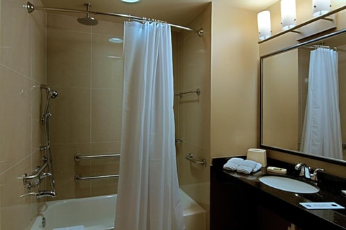 King Room Near Curtiss Mansion MIA 7 Luxury Bookings