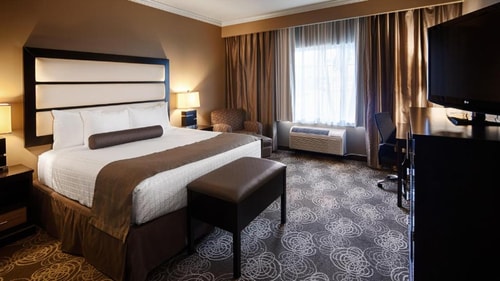 King Room Near Curtiss Mansion MIA 1 Luxury Bookings