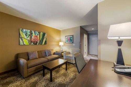 King Room Near Curtiss Mansion MIA 6 Luxury Bookings