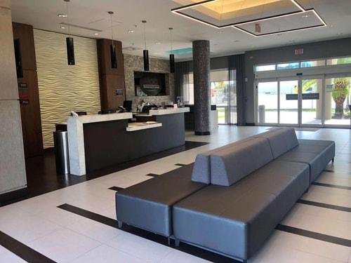 King Suite Room Near Academy Driving School MIA 10 Luxury Bookings