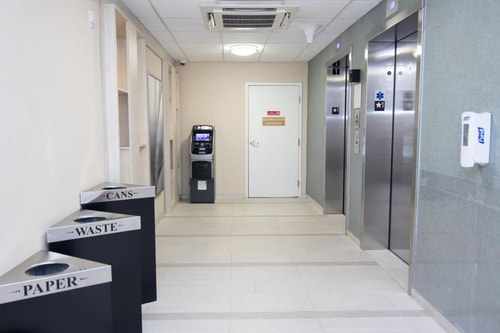 Suite Room with Kitchen Near Ready Windows MIA 7 Luxury Bookings