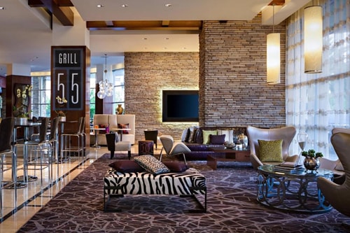 King Room Near The UPS Store LAS 6 Luxury Bookings